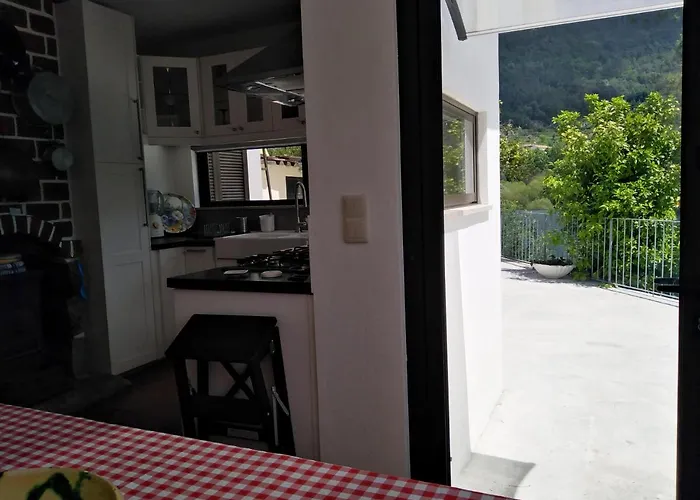 Casa Do Avo Xico - House - 6pax * ג'רס