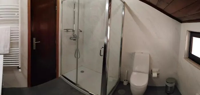 Casa Do Avo Xico - House - 6pax * ג'רס