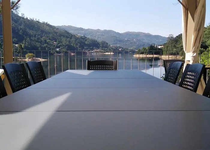 Casa Do Avo Xico - House - 6pax * ג'רס